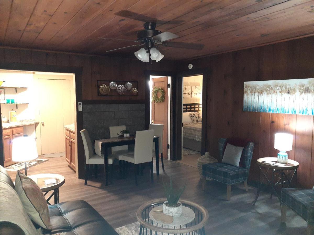 Edgewater Resort Cottage #1 ホット・スプリングス エクステリア 写真