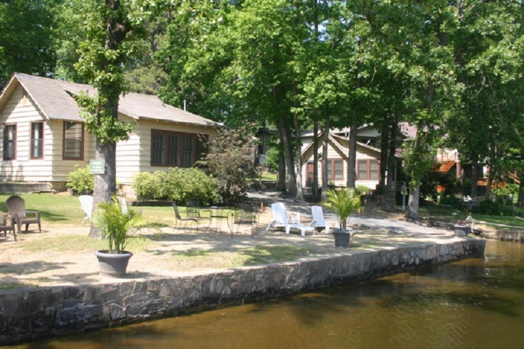 Edgewater Resort Cottage #1 ホット・スプリングス エクステリア 写真