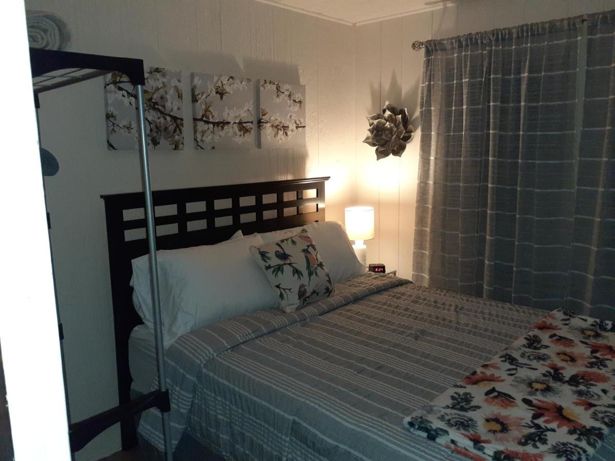 Edgewater Resort Cottage #1 ホット・スプリングス エクステリア 写真
